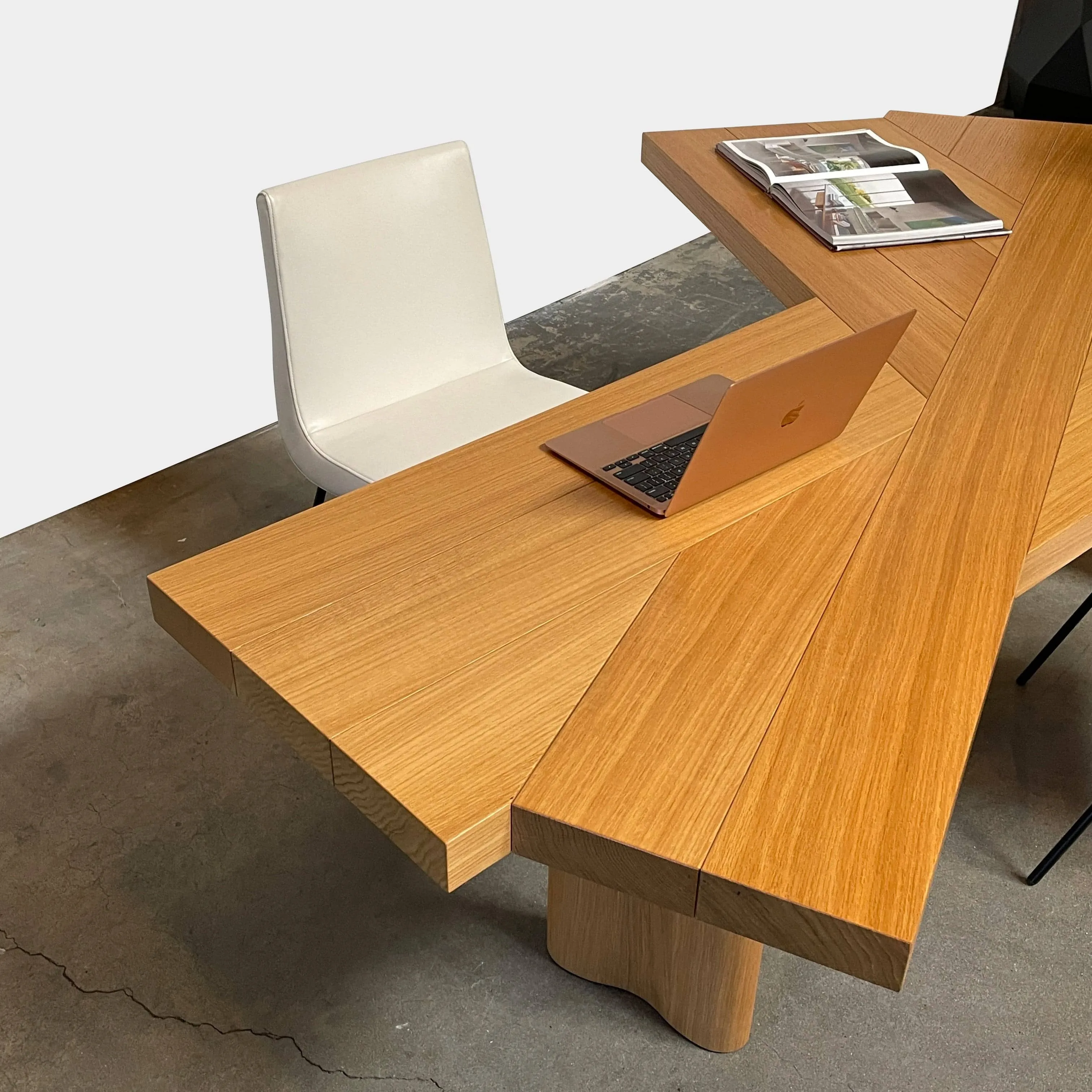 Cassina Ventaglio Table