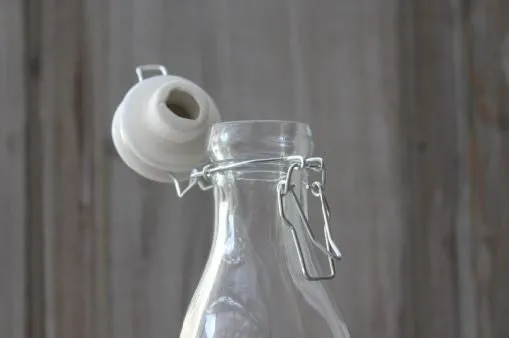 Clear Glass Bottle with Ceramic Swing Top Stopper