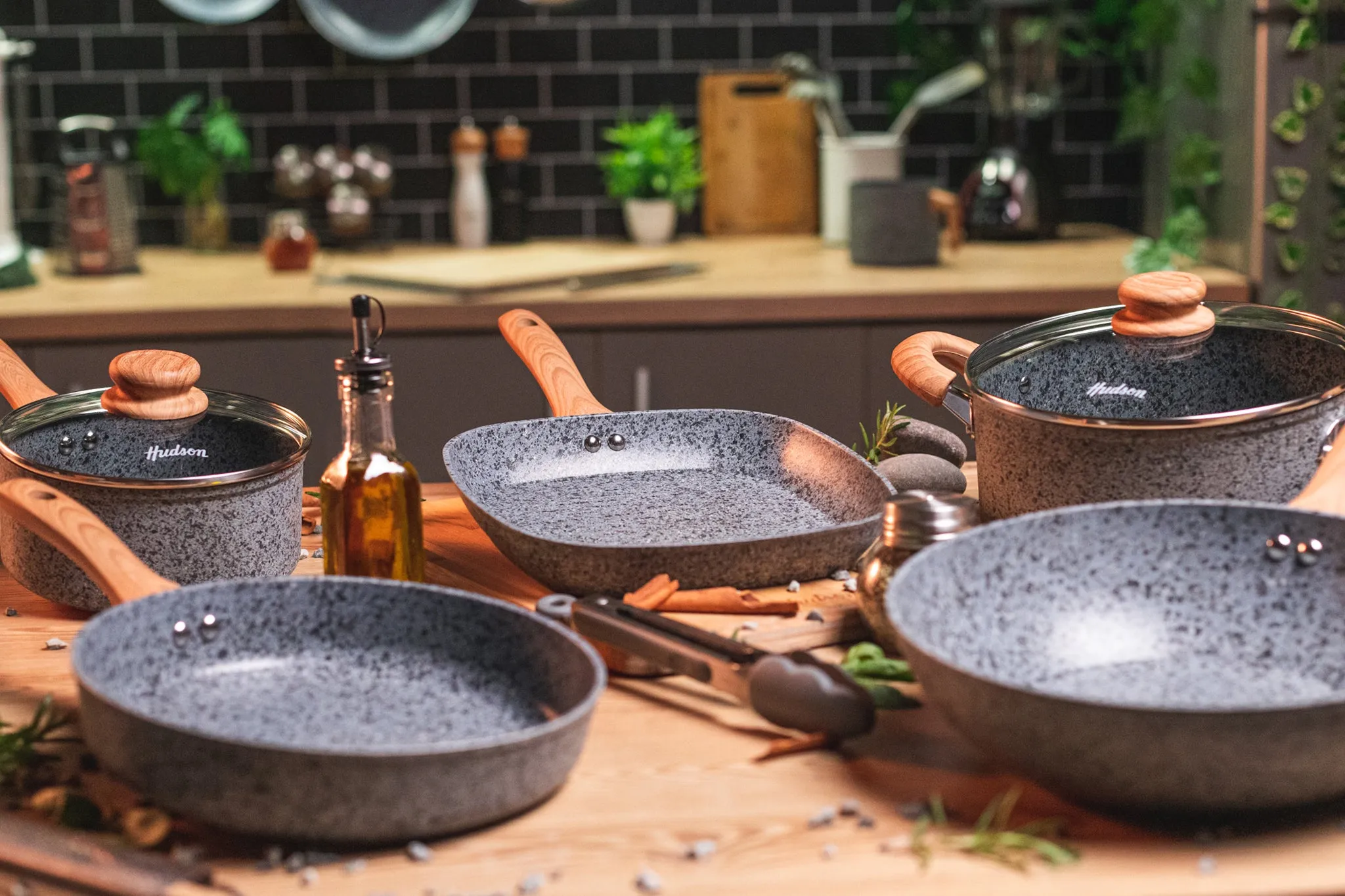 HUDSON Forged Aluminum Cookware Set - Triple-Layer Non-Stick Granite Coating