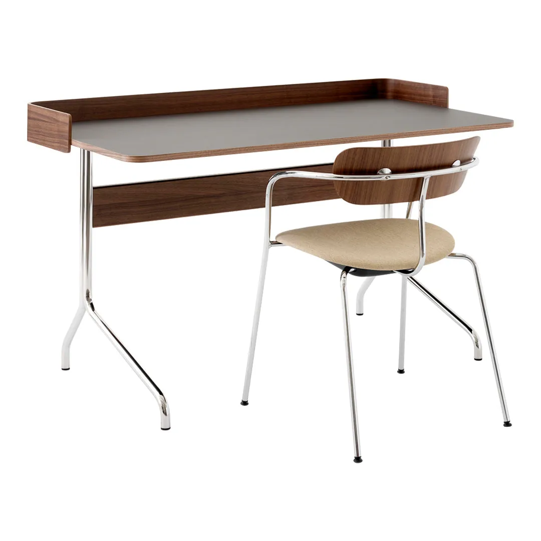 Pavilion AV17 Desk